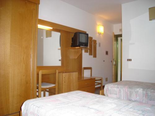 Hotel Faedo Pineta Экстерьер фото